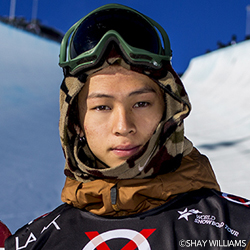 スノーボード競技の平野歩夢選手、サーフィン競技の五十嵐カノア選手と