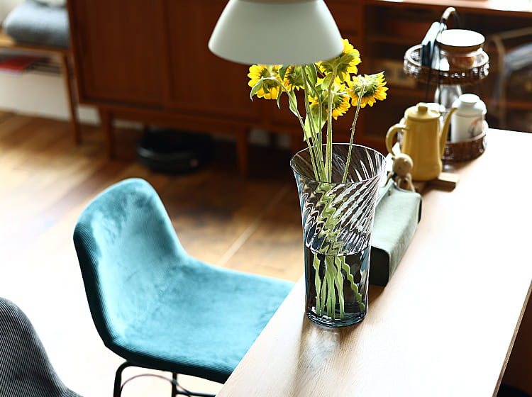 STILLEBEN フラワーベース Concave Vase Swirl 高さ28cm Atlantic Blue