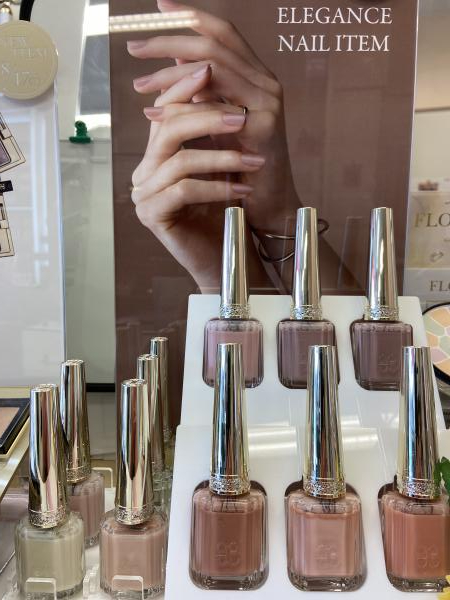 エレガンス ネイルカラー｜紹介記事｜キレイエ