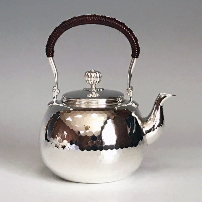 yw2 純銀製 湯沸（小）鎚目打 純銀保証 銀瓶 約1.0L【