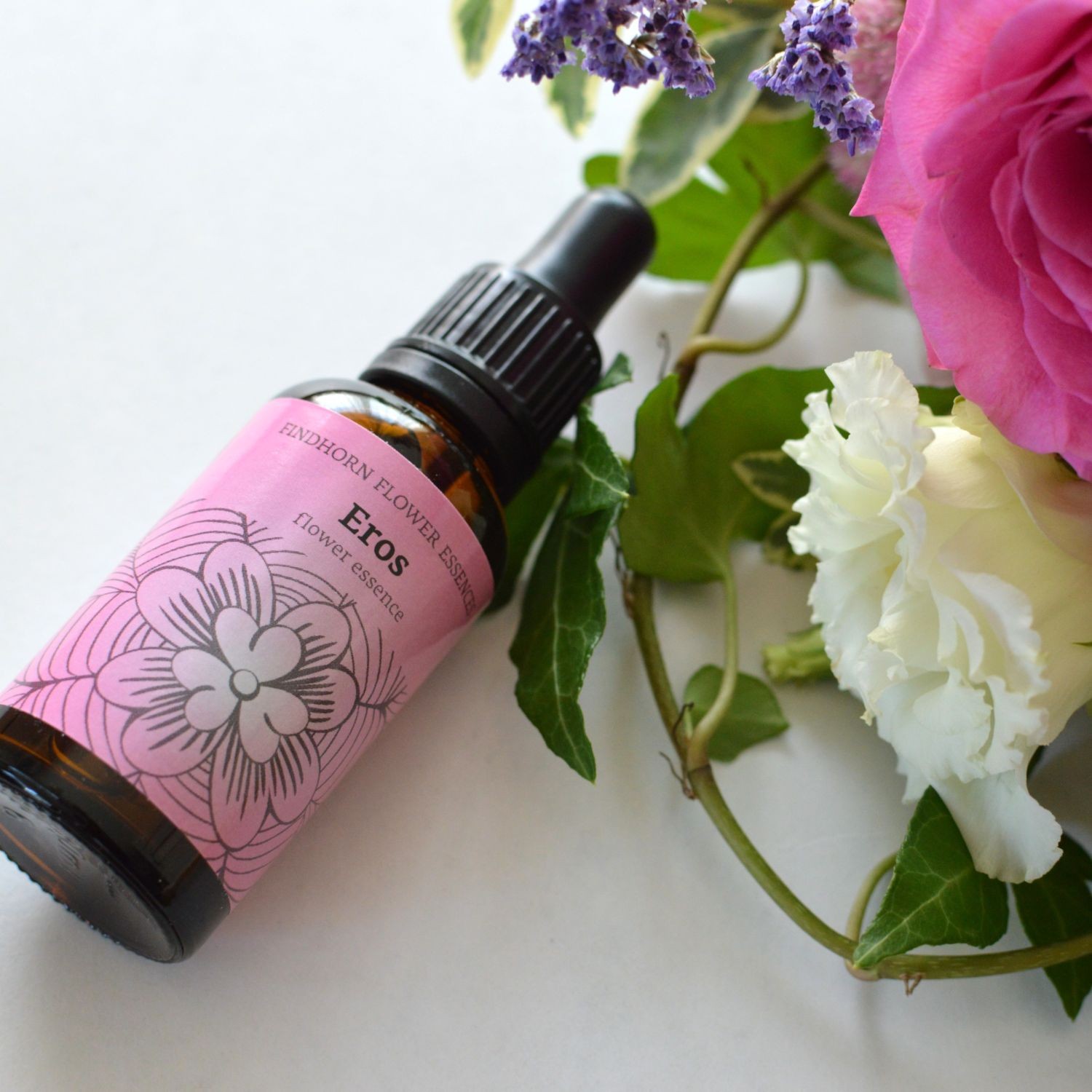 エロスは女性性を高めたい方、女性であることを楽しみたい方におすすめ