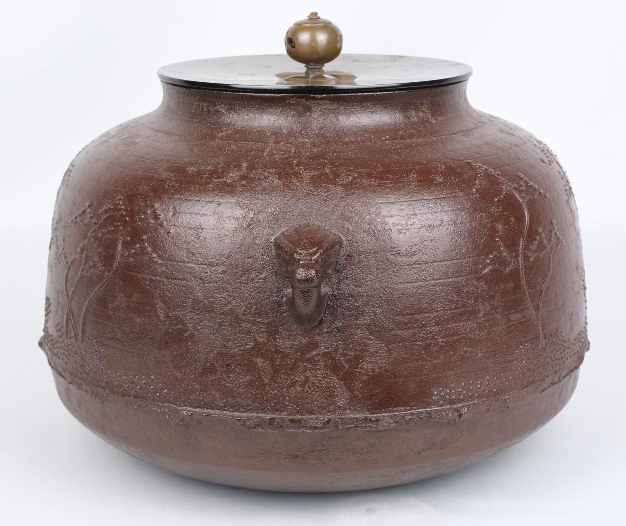 栗山園オンライン通販部 / 【出物】 芦屋写浜松文真形釜 加藤了三