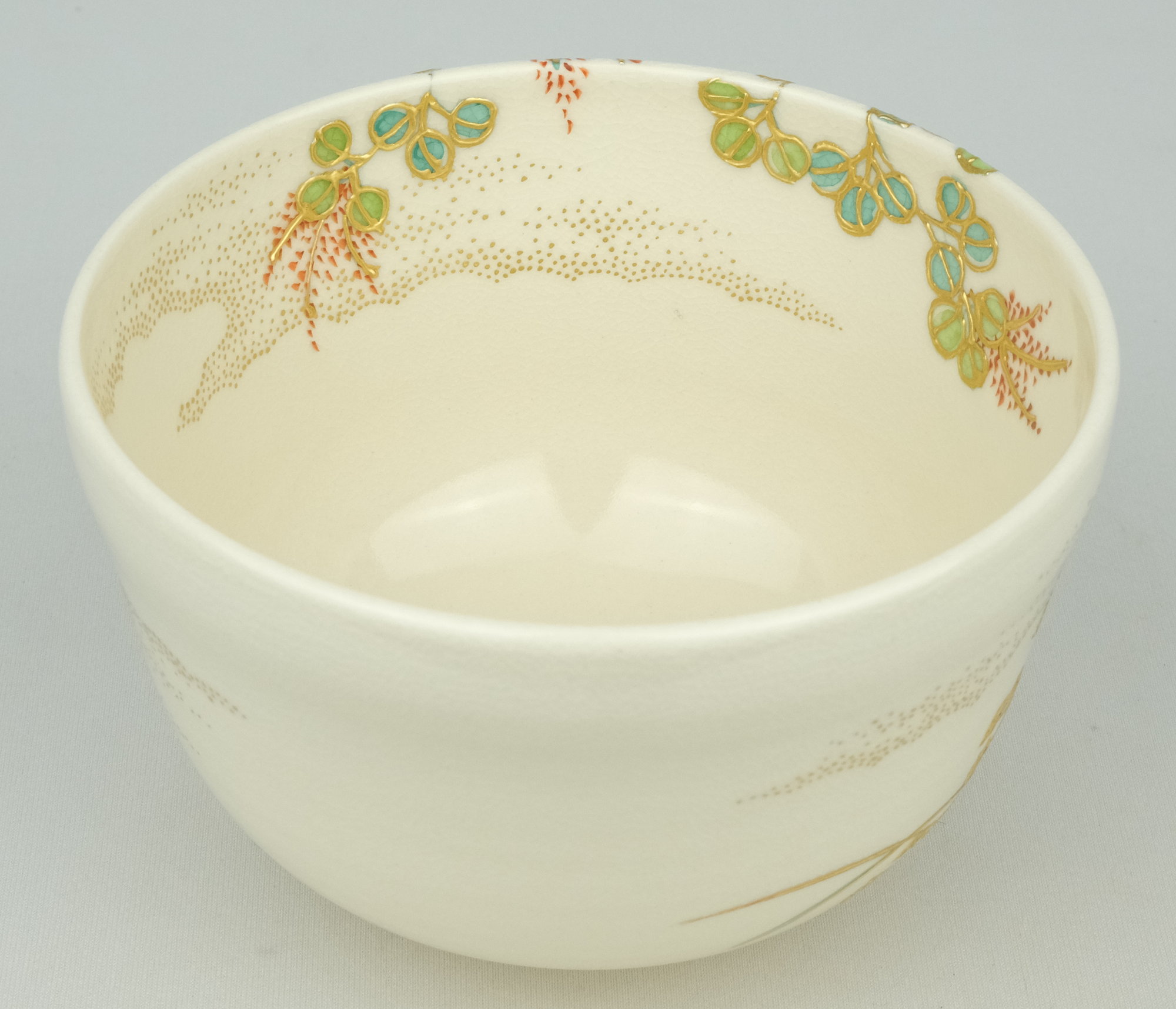 栗山園オンライン通販部 / 【出物】 秋草絵茶碗 茜窯（岡田華渓） 鵬