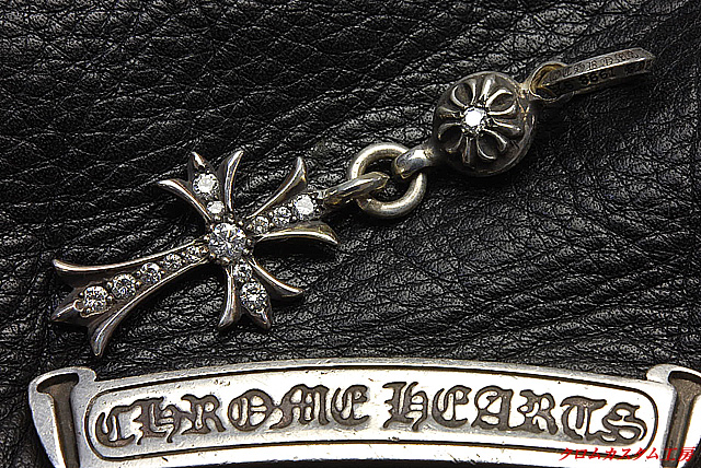 クロムハーツ 1ボールタイニーCHクロスチャーム ダイヤパヴェカスタム