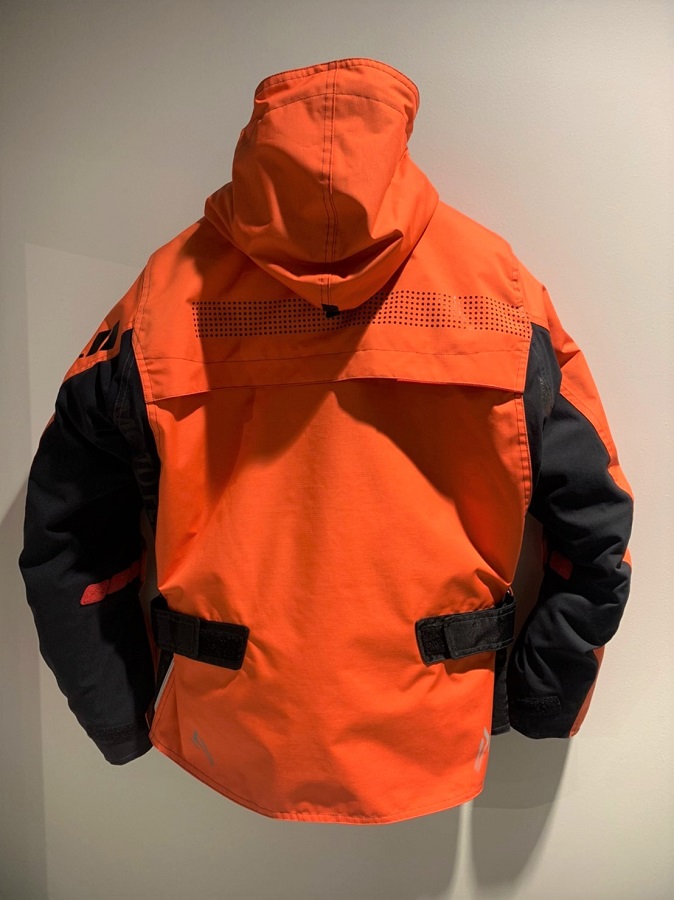 KUSHITAINI最高レベルの防寒性能!アロフトフードジャケット