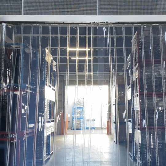 横開き自動ビニールカーテン ｜ 産業資材 ｜ 製品情報 ｜ キョーラク