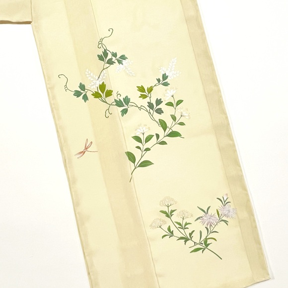 美しいキモノ2025春号掲載・絽夏付下げ「夏秋草花に蜻蛉」 - 京呉服塚本