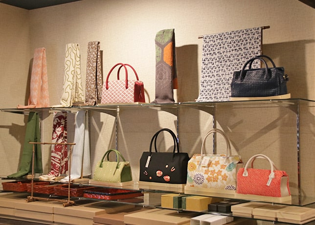 京都富小路の和装小物専門店きねや