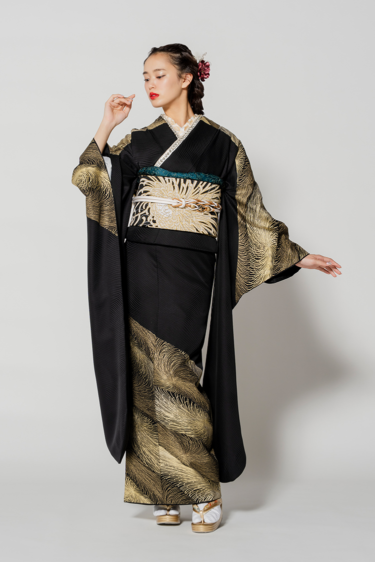 No.1162 【新品振袖/金彩友禅】【黒】漆黒に流れるように配された金彩