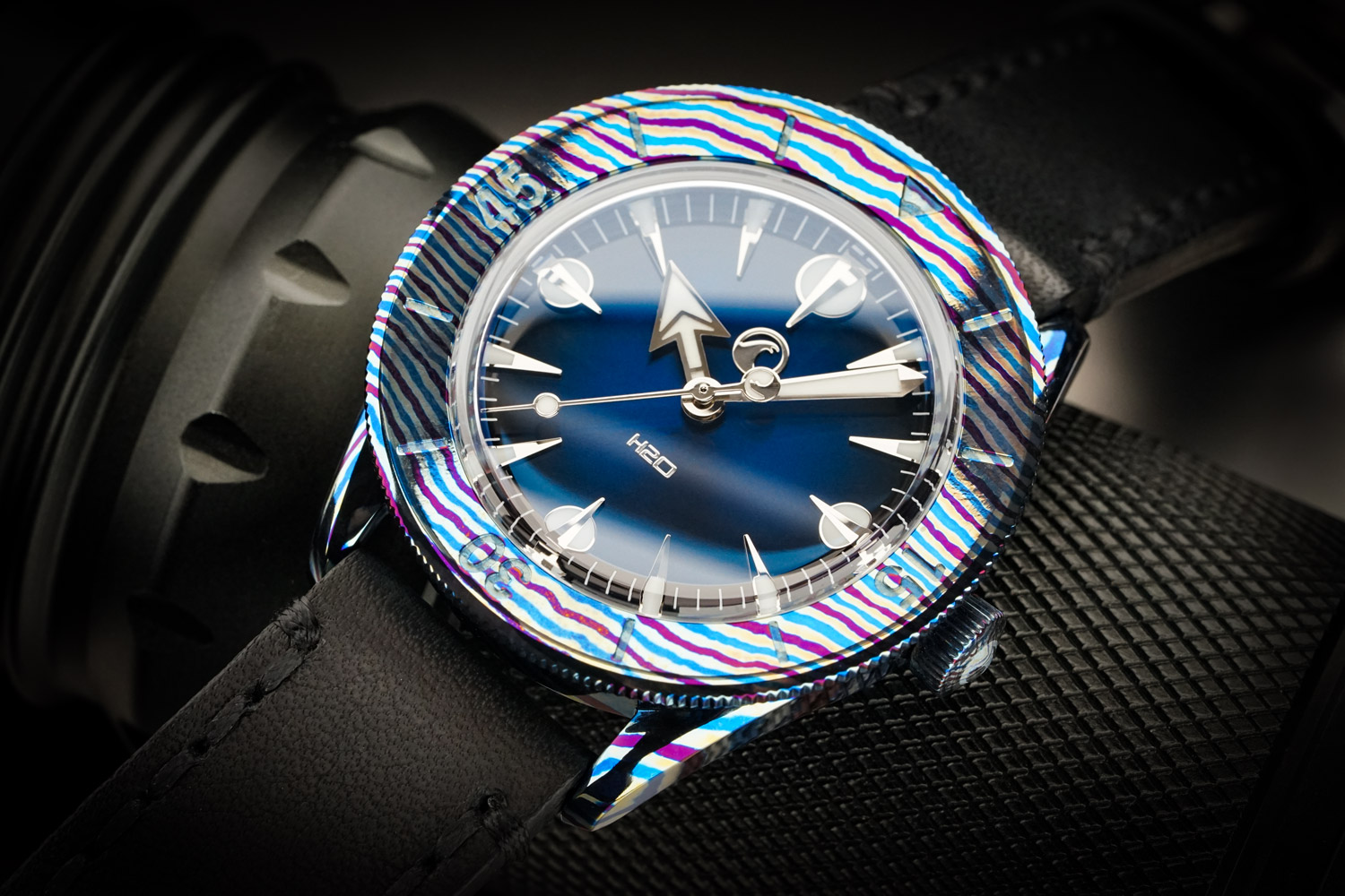 H2O GREEN OCEAN TIMASCUS / BLACK2BLUE SUNBURST DIAL