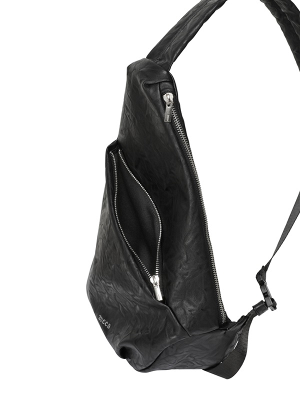 ユ*。様 ZUCCa / EMBOSSボディバッグ / 黒ブラック ZUCCa（ズッカ