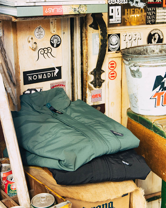 2000年代のムードを現代に。サイラスの「MILKMAN JACKET」が1月17日に