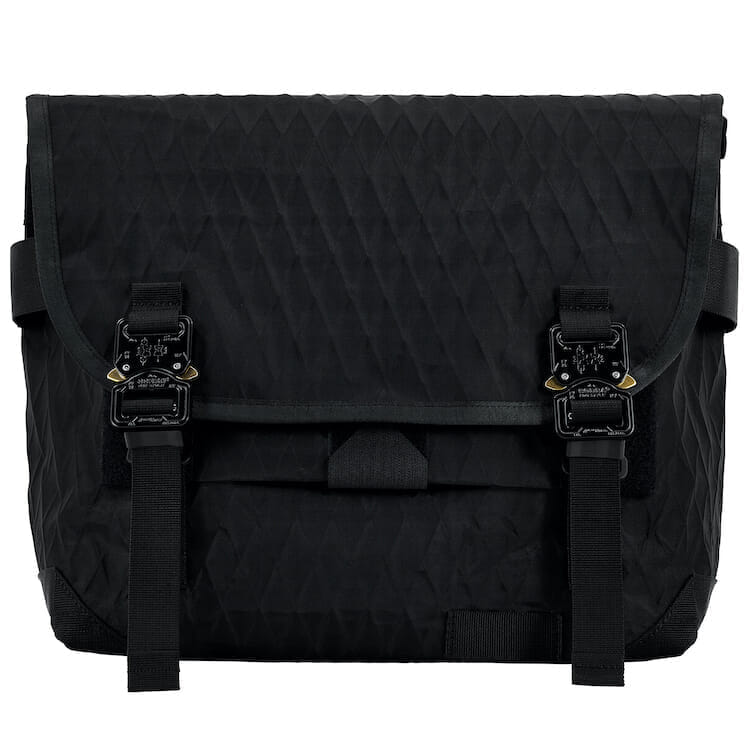 バッグジャックの歴史上、存在しなかったサイズのメッセンジャーバッグ