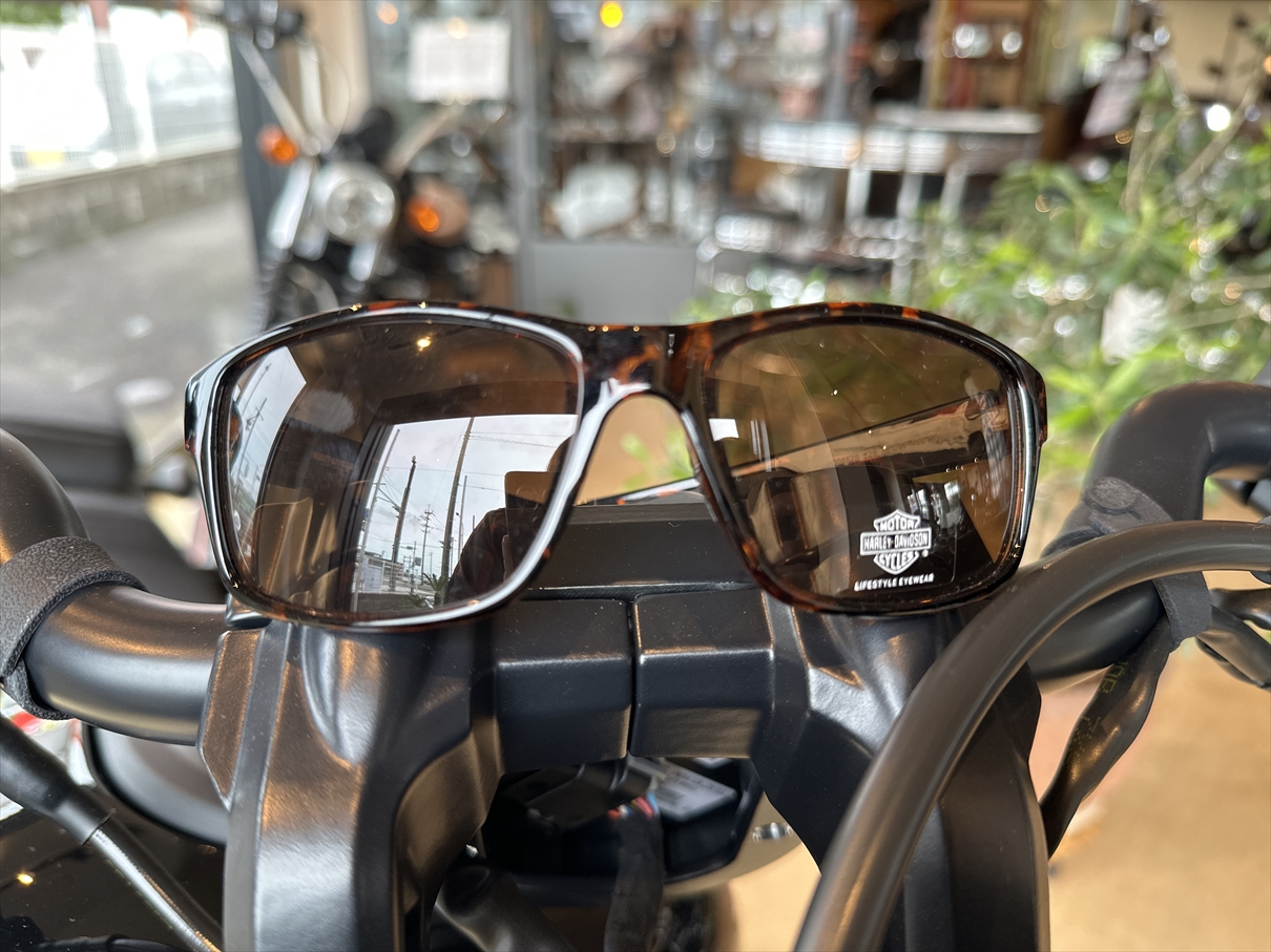 夏だけじゃない、ツーリングに必須アイテム、サングラス – ハーレー