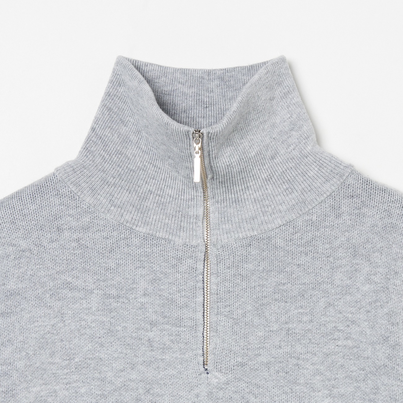 STAND COLLAR LOGO KNIT｜HELIOPOLE｜HÉLIOPÔLE（エリオポール）公式