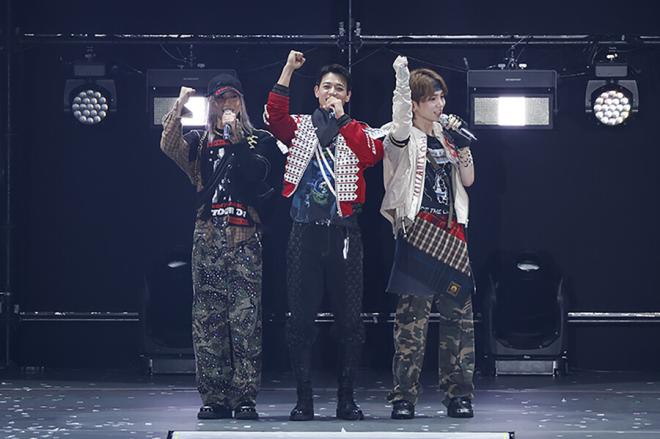 SHINee Successfully Kicks Off Japanese Tour 