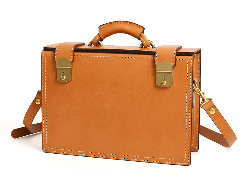 ビジネスにおすすめのパイロットケース・2way / 革鞄のHERZ(ヘルツ