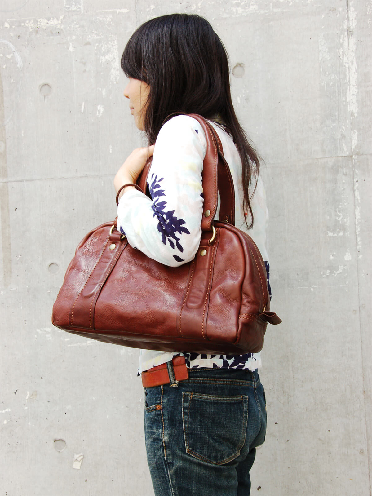 革にウォッシュ加工を施した普段使いのミニボストン / 革鞄のHERZ