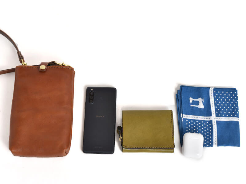 新作：2wayスマホショルダー(CP-12)｜革鞄・革小物のHERZ公式通販