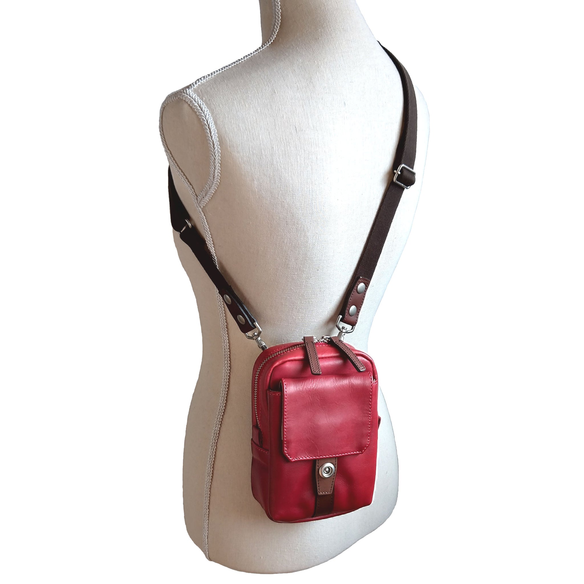 日本製／豊岡製／国産／牛革／レザー／小型／コンパクト／ベルトポーチ