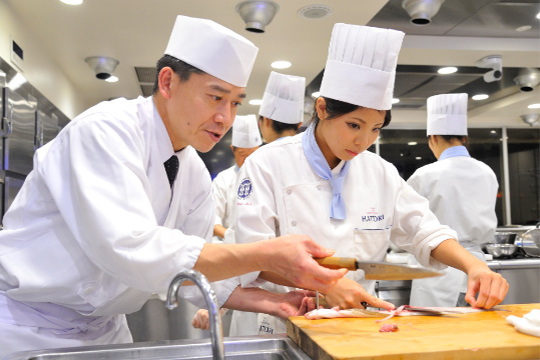 学校紹介 | 調理師、栄養士の専門学校 - 服部学園