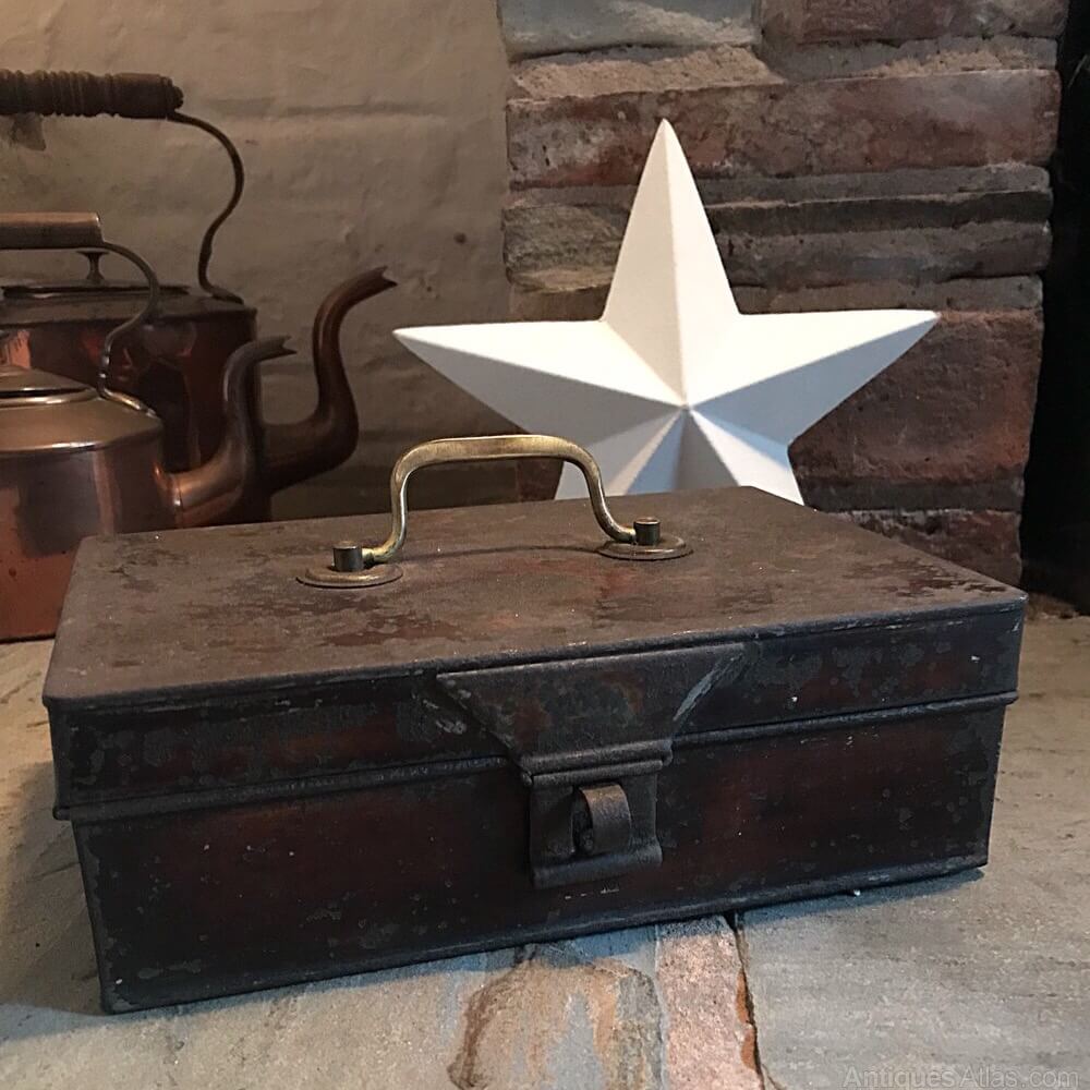 Georgian toleware spice box · Hawthornes Antiques