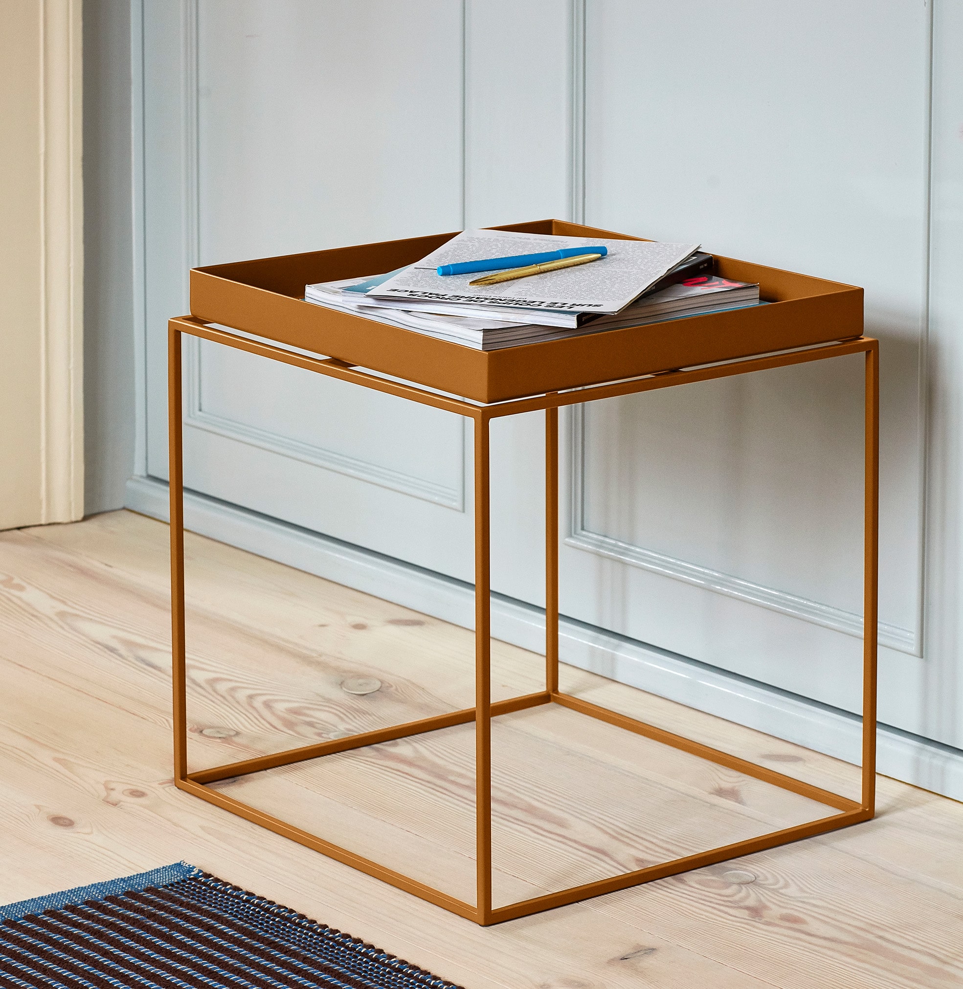 TRAY TABLE S / L30 x W30 x H34 - テーブル | 【公式】HAYオンライン