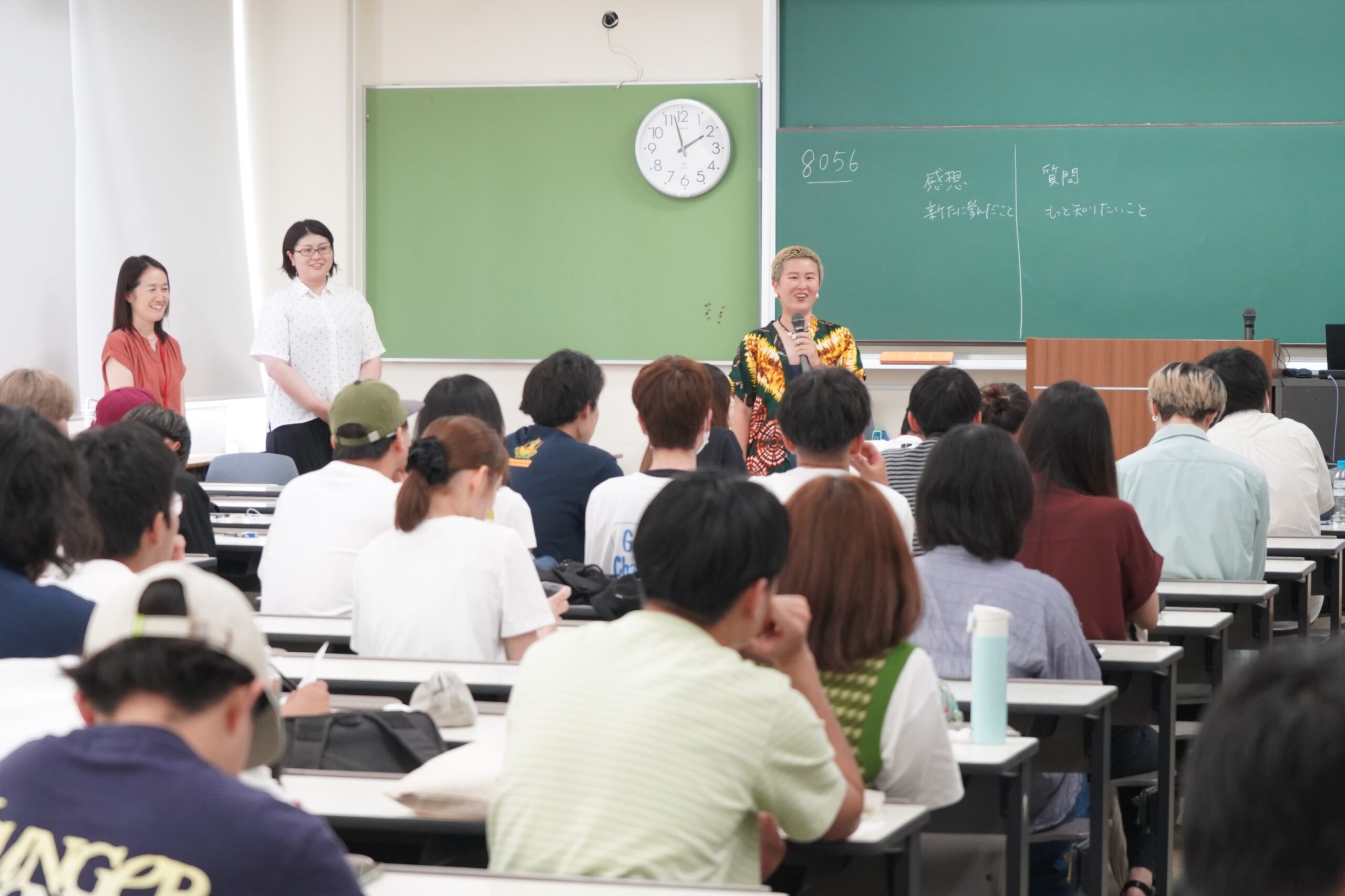 海外研修論に国際協力機構（JICA）関西センターの熊谷郁氏と福谷昂子