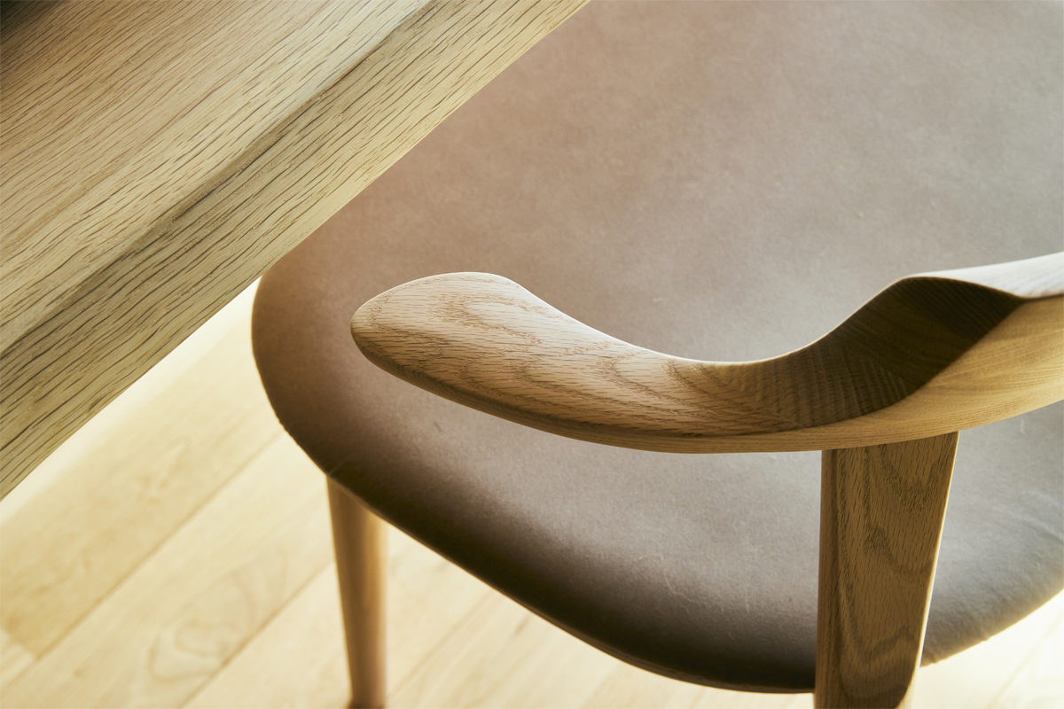 オーク材の魅力を最大限引き出したこだわりのチェア｜No.4900