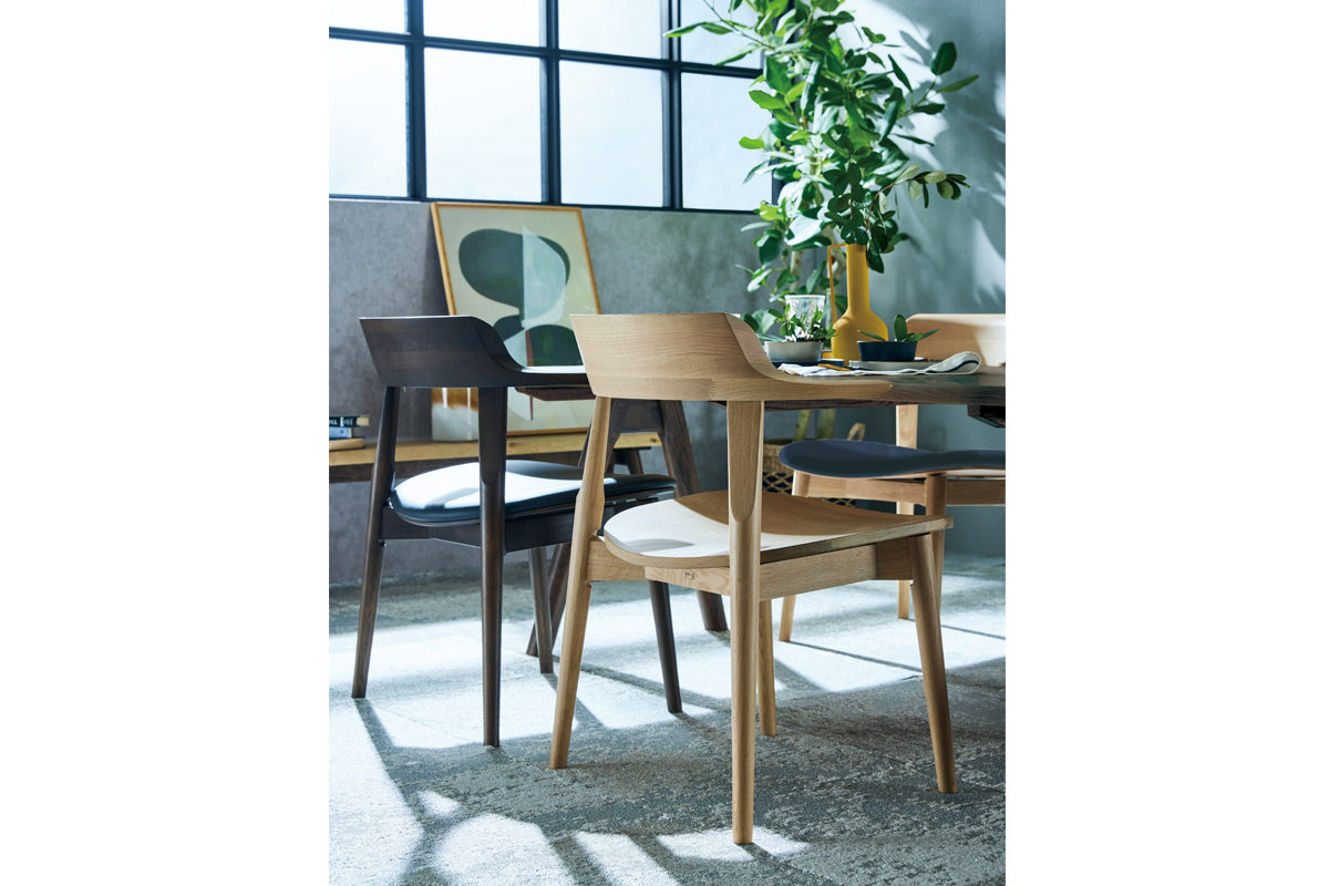 オーク材の魅力を最大限引き出したこだわりのチェア｜No.4900