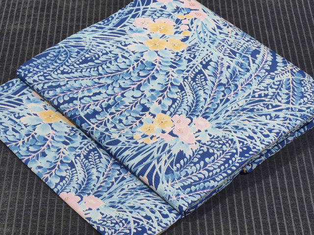 袋帯 花亀甲繋ぎと流水に古典草花文 袋帯花亀甲繋ぎと流水に古典草花文