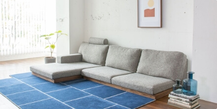 ラグやローソファーの上で使えるちょうどいいサイズのテーブル 「mii