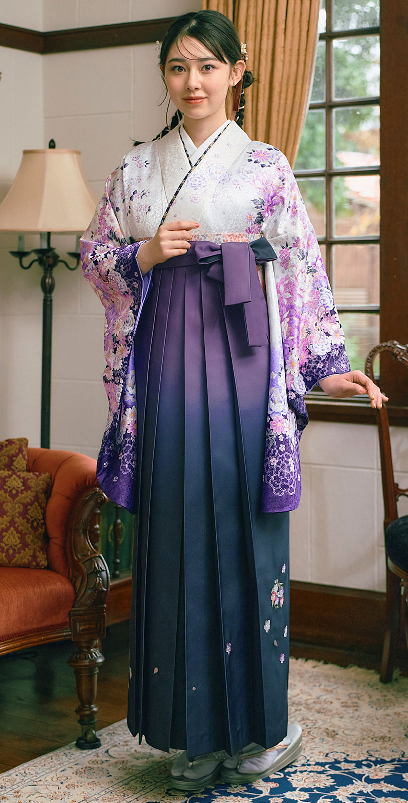 レンタル袴&着物 「白 小花ぼたん」&「紫・黒 ボカシ刺しゅう」 | 小