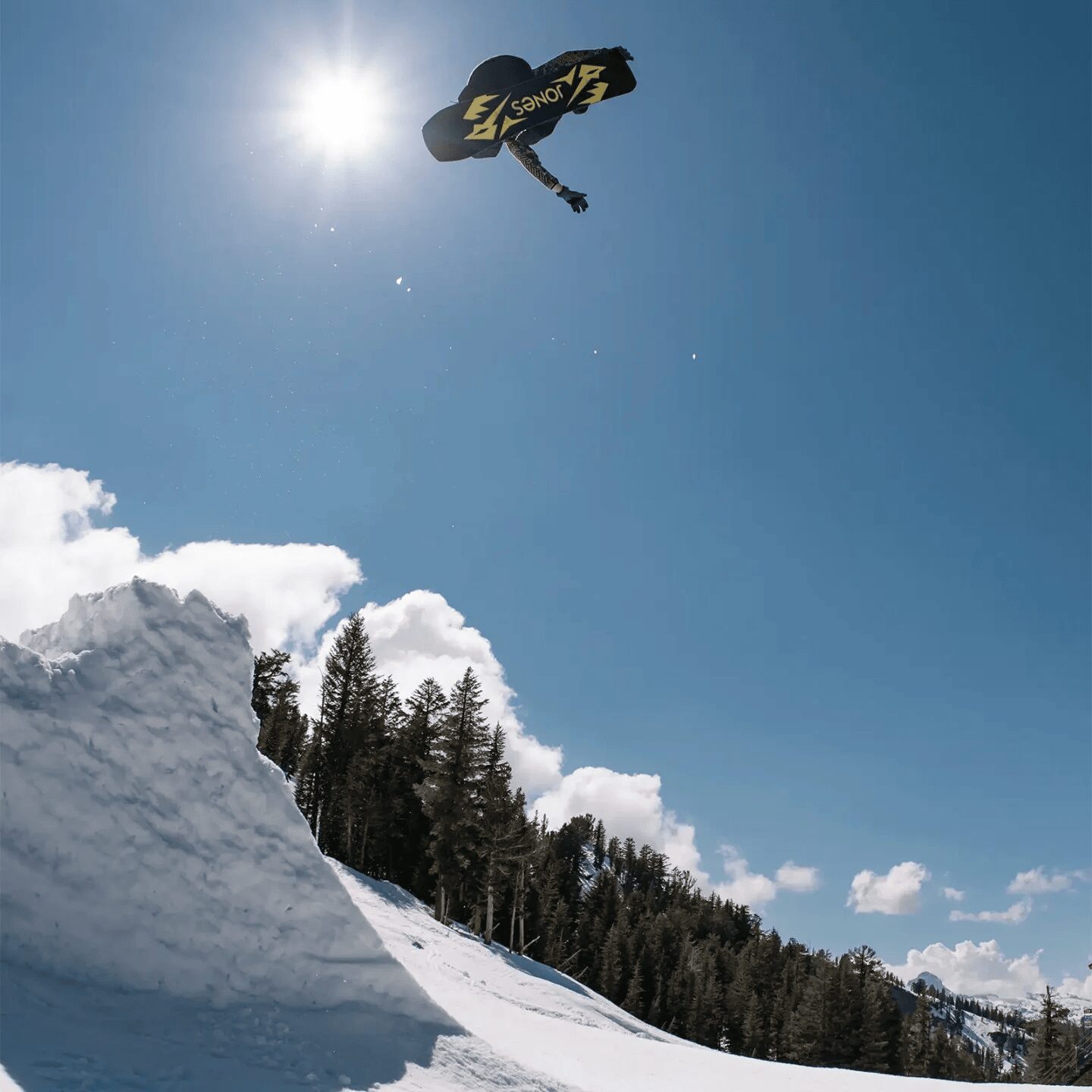 Men's Mountain Twin Snowboard | Jones Snowboards 公式