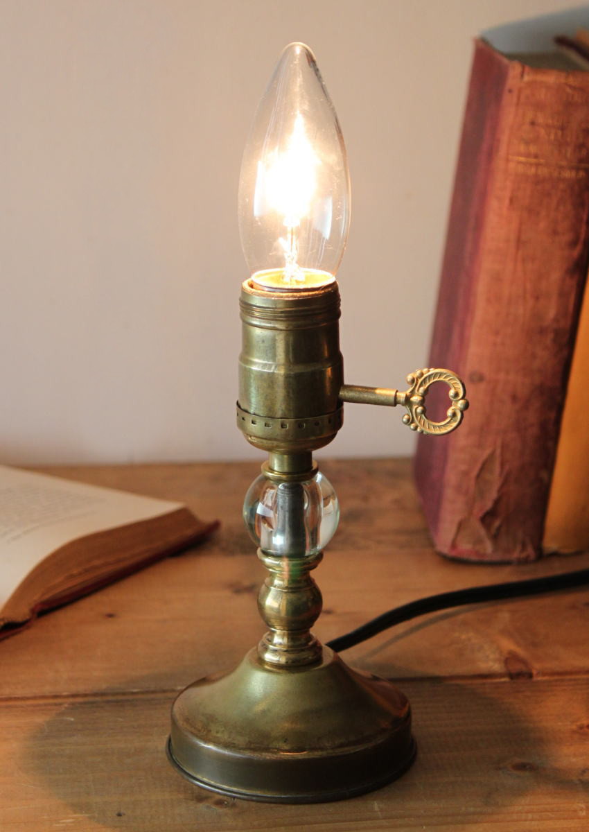 USAヴィンテージ卓上照明鍵スイッチ付ガラス飾りの真鍮製ミニテーブル