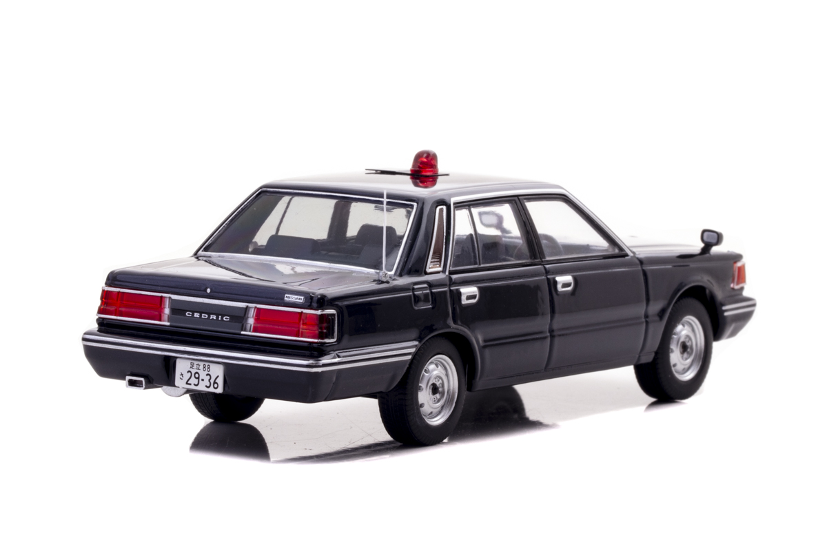 1/43 日産 セドリック (YPY30改) 1985 警視庁交通部交通機動隊車両