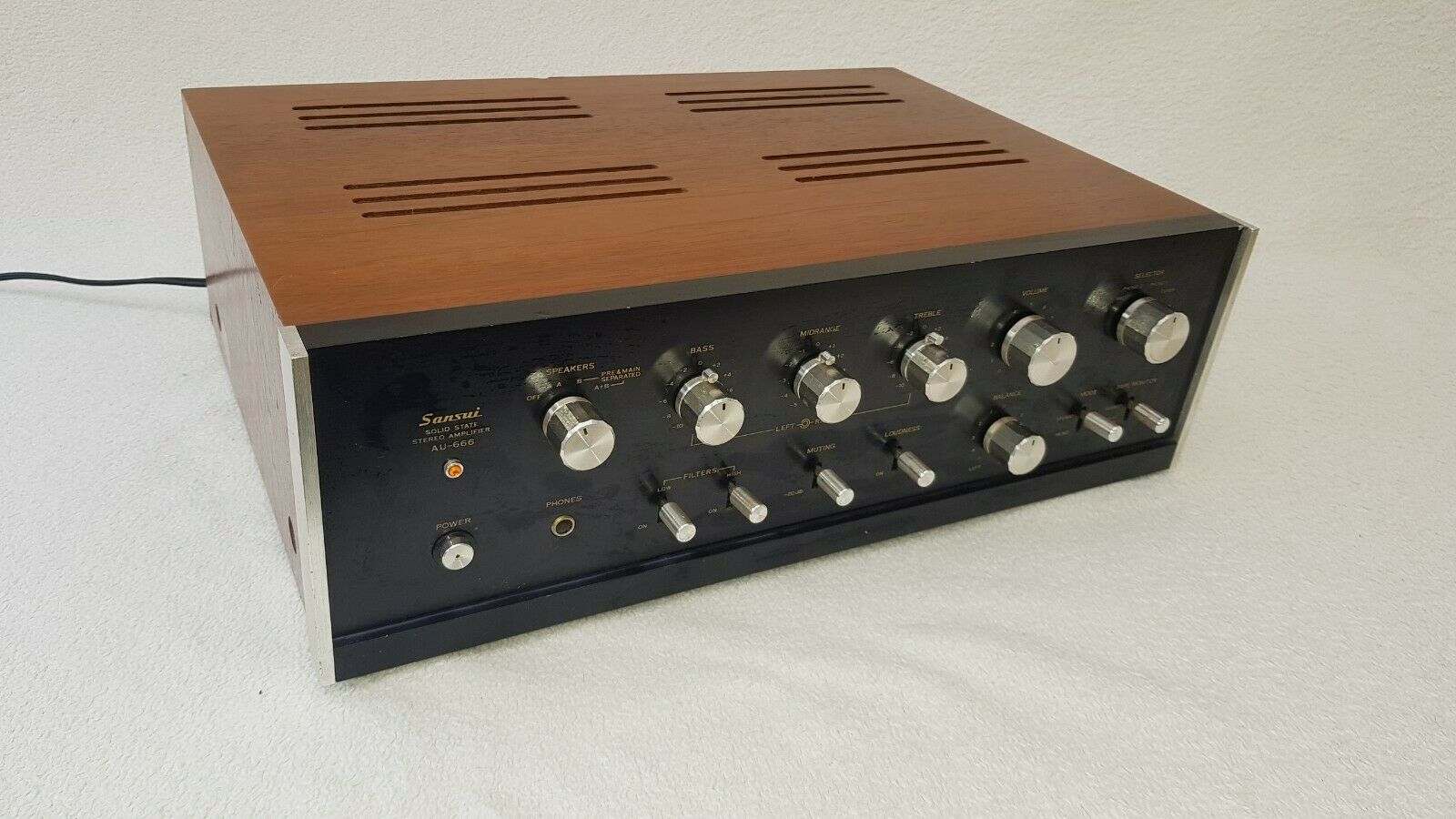 Luxman audio products