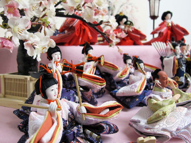 飾りつけが楽しいコンパクト15人飾りの通販～選ばれるお店の雛人形