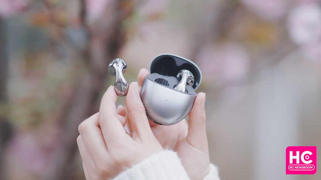 Huawei FreeBuds 5 earphone gets first system improvements - Huawei