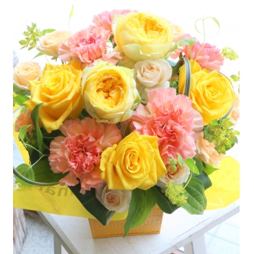 お取り寄せ オリジナルフラワー 黄色系のアレンジメント｜花