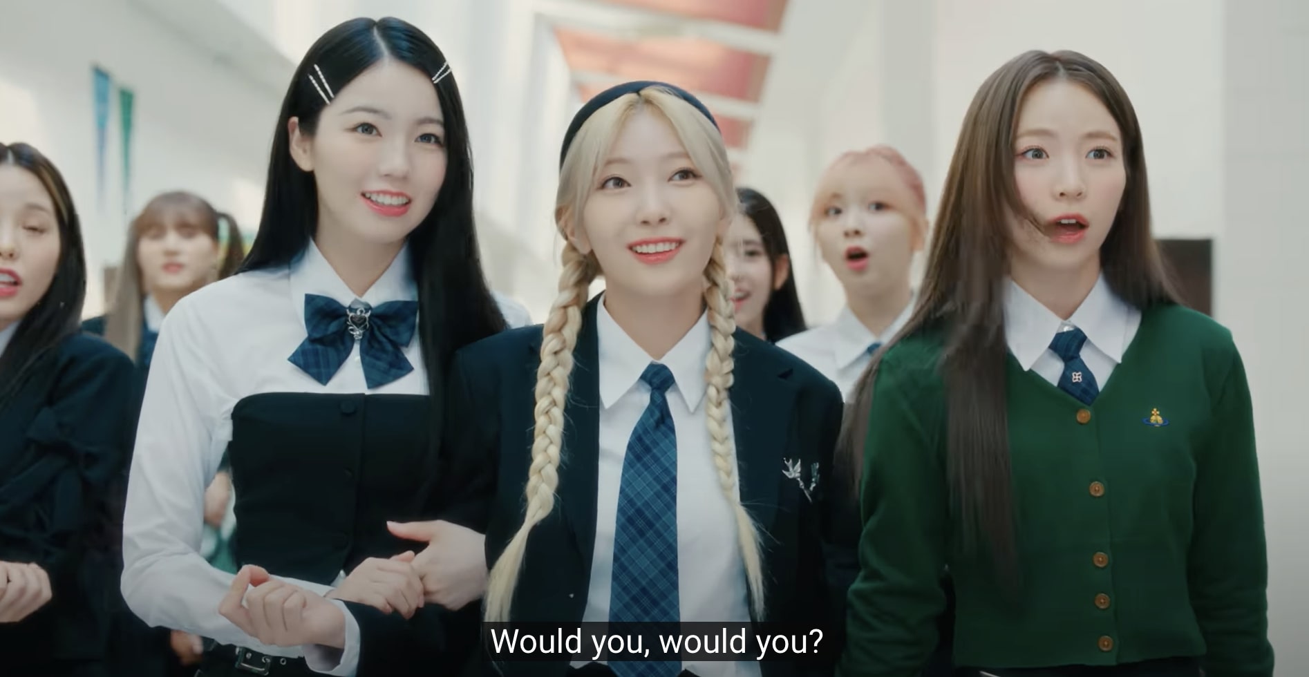 NiziU、韓国デビュー曲「HEARTRIS」MVが公開！YouTube 400万再生も