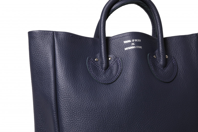 ヤングアンドオルセン ザ ドライグッズストア＞の定番トートバッグに