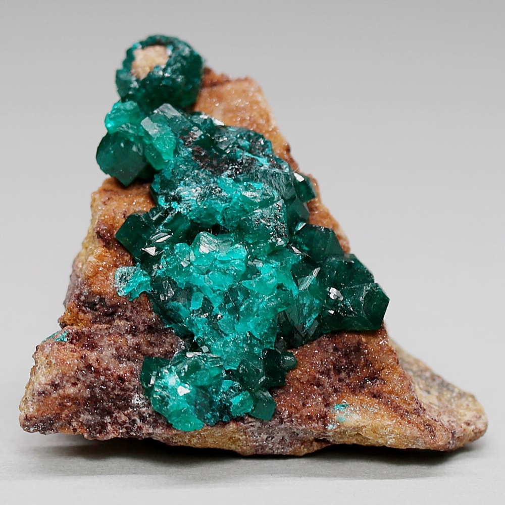 コンゴ産]ダイオプテーズ結晶原石/母岩付き（22.8g） - 埼玉県吉川市の