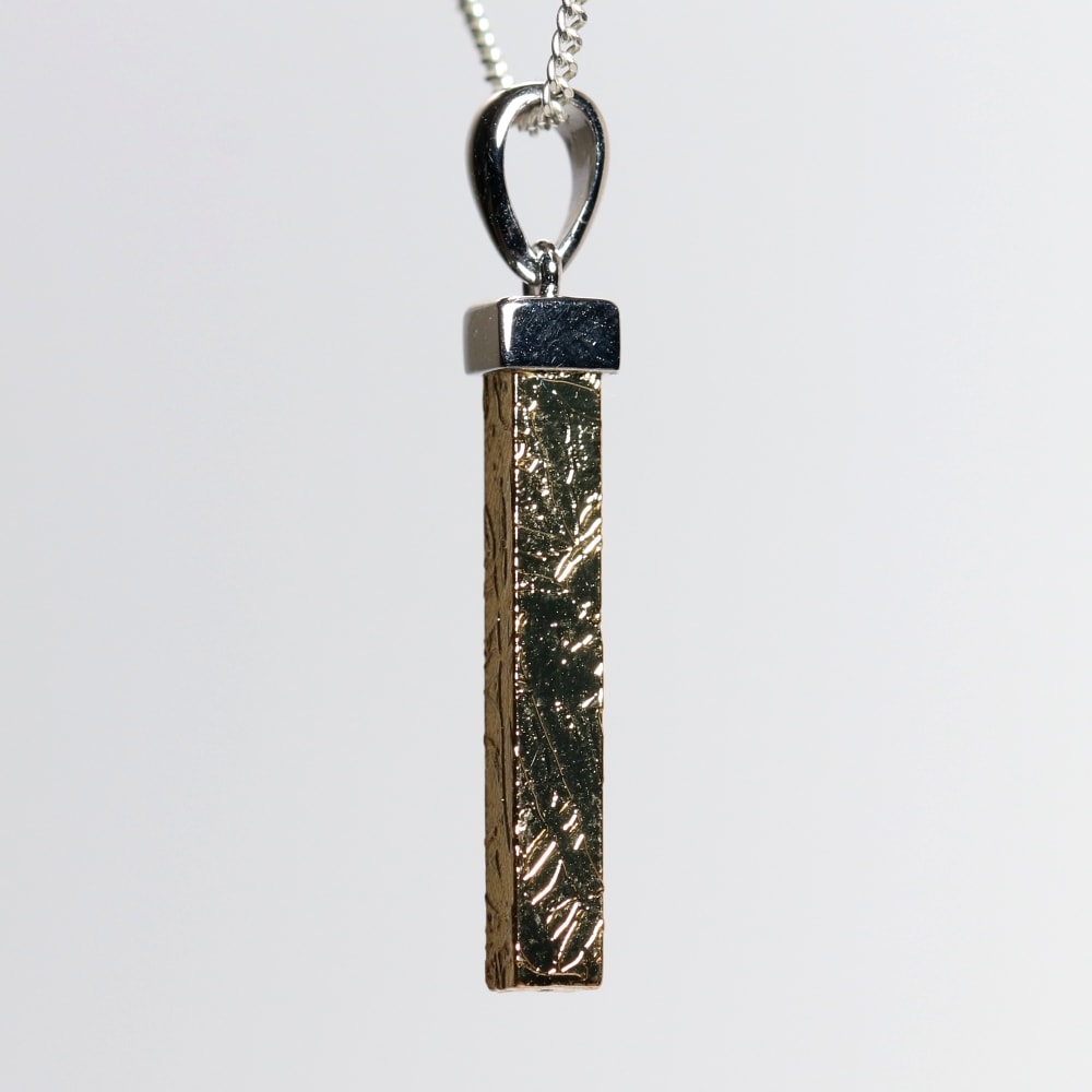 スウェーデン産]ムオニオナルスタ隕石ペンダントトップ（シルバー925