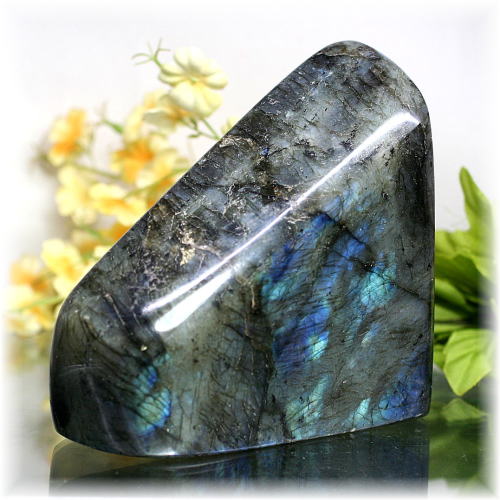 マダガスカル産]ラブラドライト磨き原石（置物） - 埼玉県吉川市の