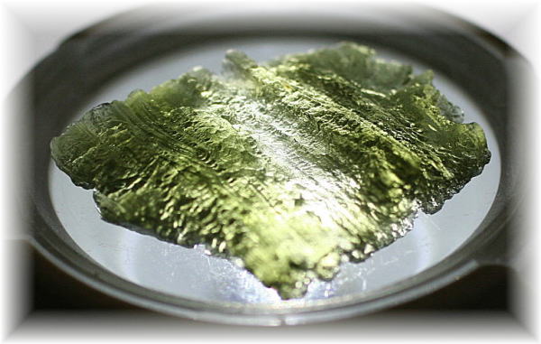 チェコ共和国産]天然モルダバイト原石 - 埼玉県吉川市の天然石専門店