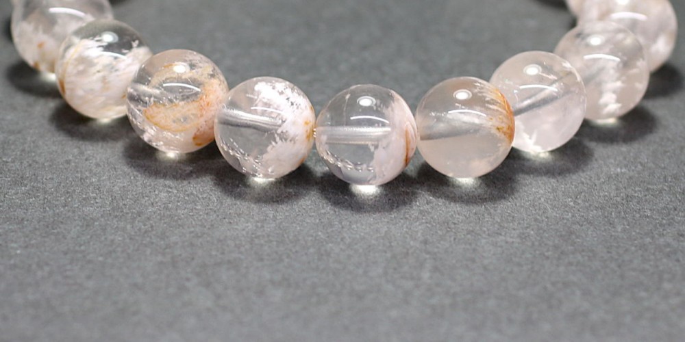 マダガスカル産]セリサイトインクォーツブレスレット（約11mm玉