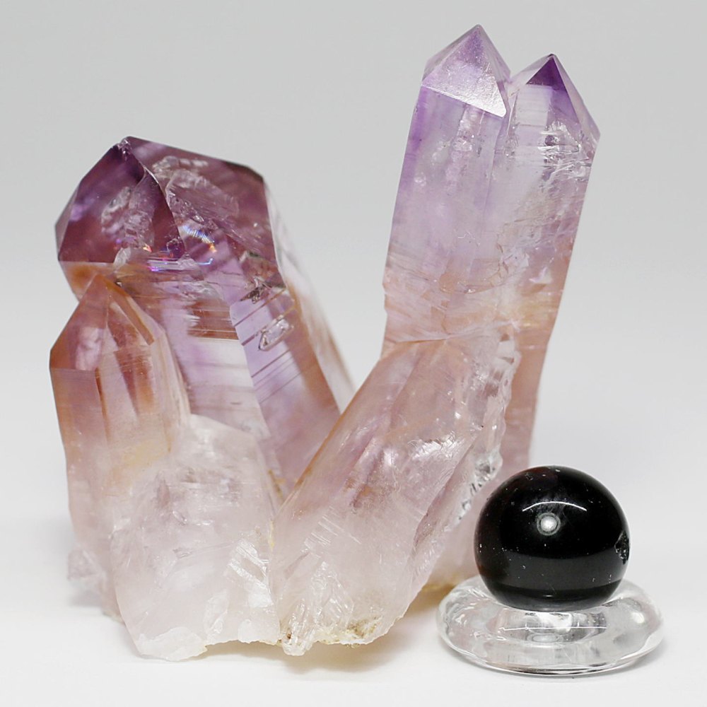 メキシコ/ベラクルス産]ベラクルスアメジスト原石クラスター（一部