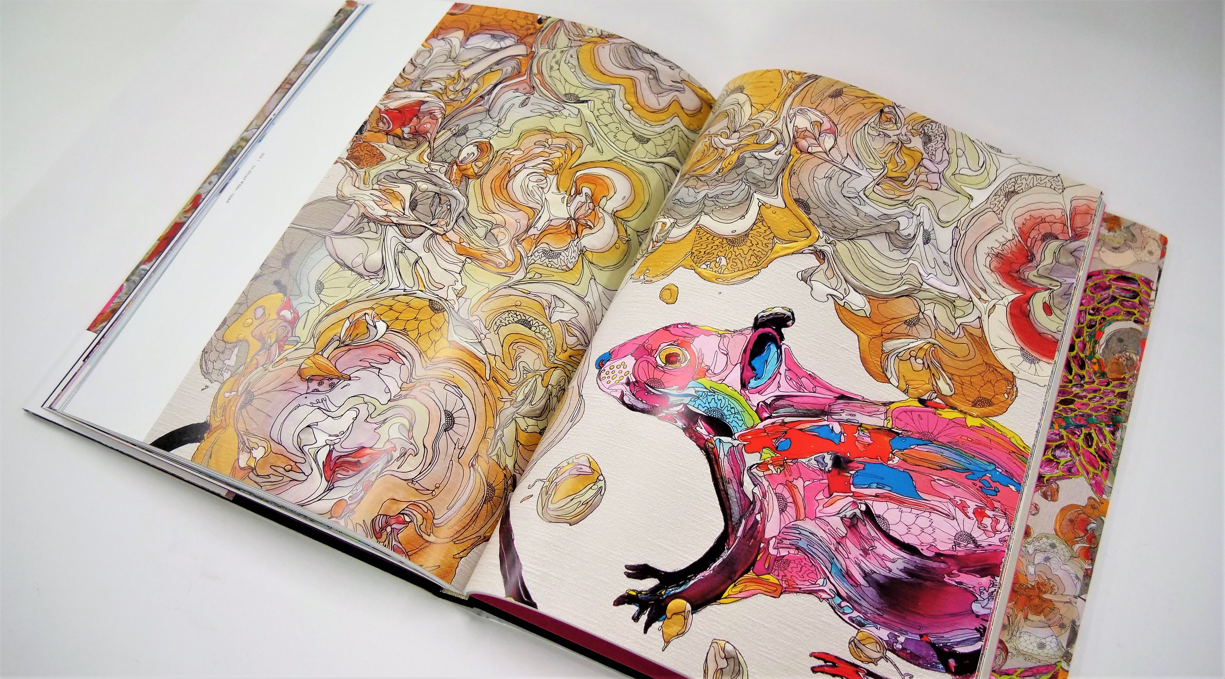 国内外で人気のアーティスト・奥田雄太の初作品集。暗部を明るめに設定