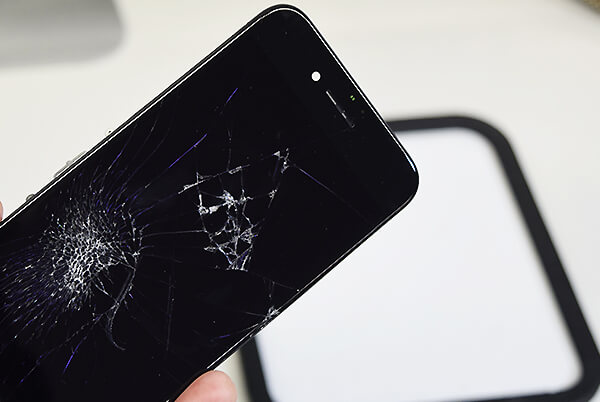iPhone 画面修理サービス - iPhone修理ならiCracked